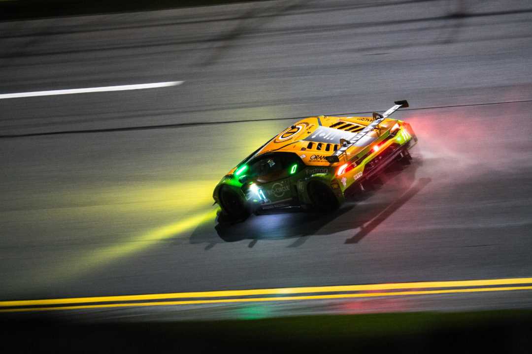 SMALL_二度登頂Daytona 24小時耐久賽冠軍席次，Lamborghini Huracán GT3 EVO  開創賽車運動歷史新篇章(3)